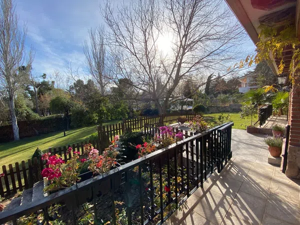 Casa independiente en avenida de la Tribuna, 24 - Foto 1