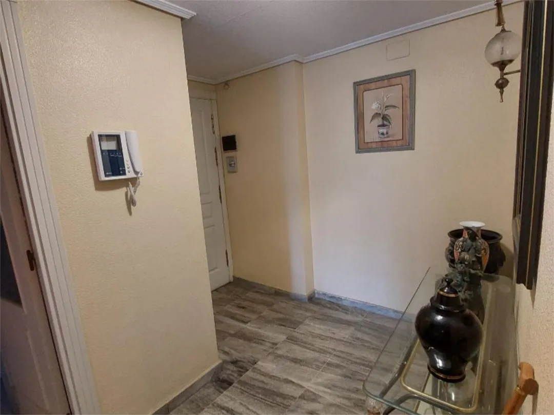 Piso en  Calle Cueva de Menga 3 - Foto 5