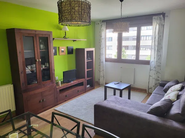 Piso en calle Juan Hevia, 4