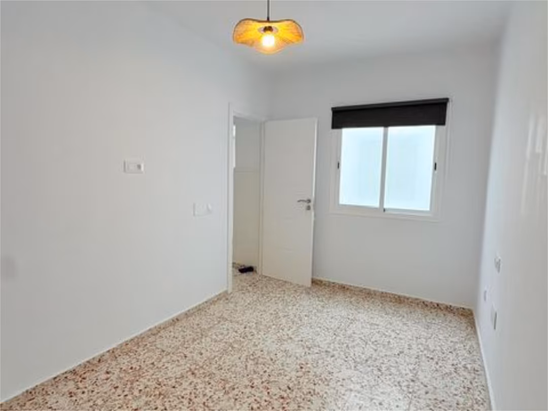 Piso en  Calle Ana María Margenat 11 - Foto 4