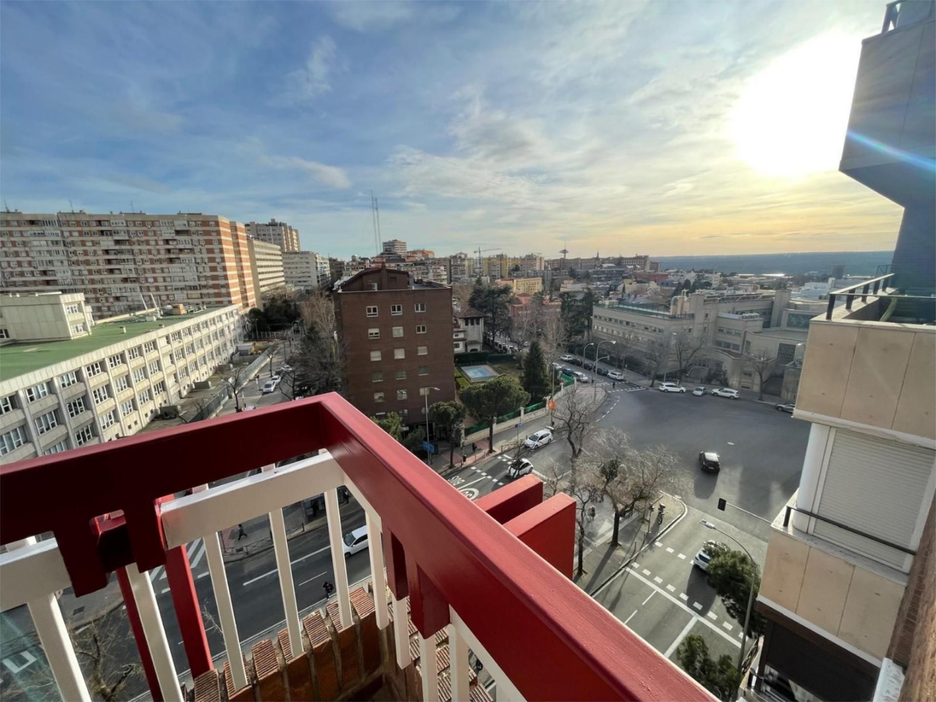 Piso en  Avenida de la Reina Victoria 68 - Foto 17