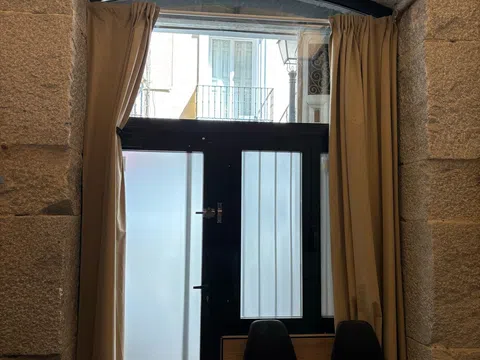 Estudio en calle de Pelayo, 15