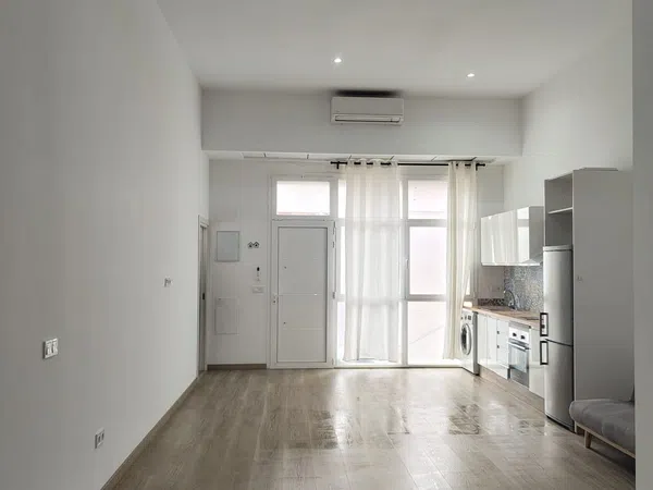 Piso en calle de Berni i Català, 31 - Foto 1