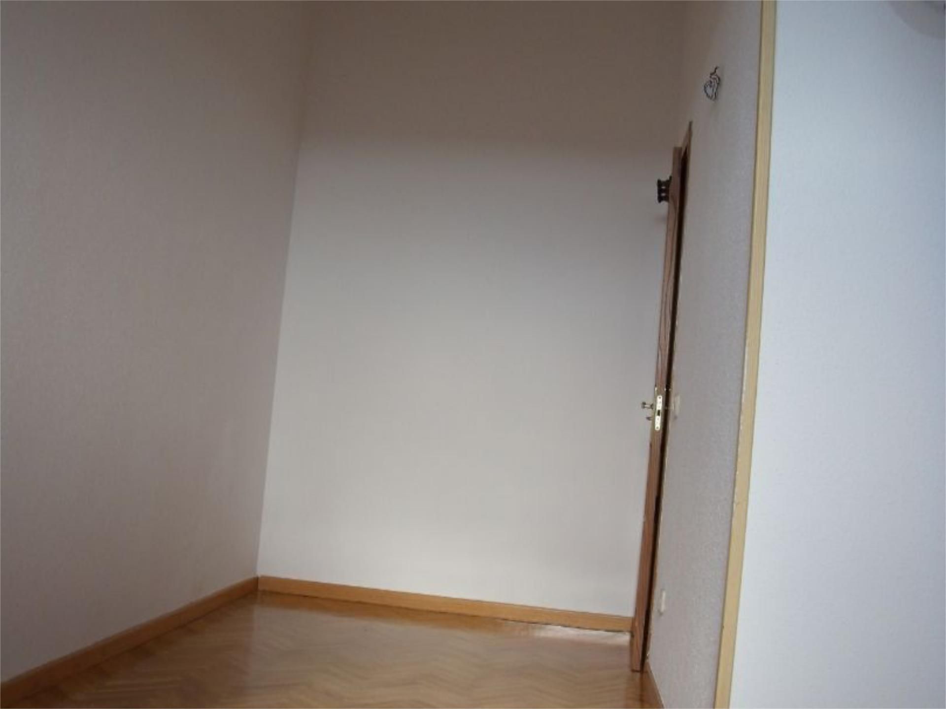 Piso en  Avenida de Honorio Lozano 53 - Foto 35