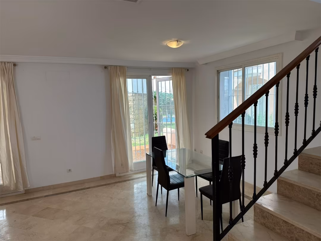 Casa adosada en  Urbanización Aloha Lake 20 - Foto 7
