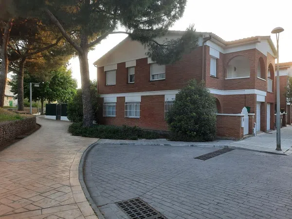 Chalet pareado en Calle Mogent, 1 - Foto 2