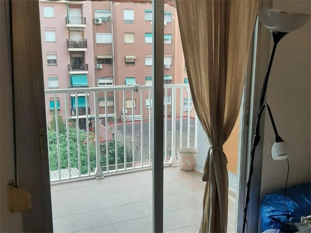 Piso en  Passeig de la Zona Franca 212 - Foto 3