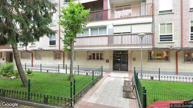 Vista de la calle de Piso en Avenida Leganés, 48