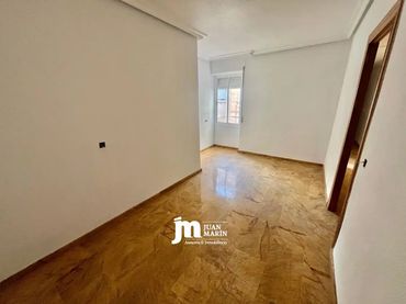 Piso en  Calle Cánovas del Castillo 26 - Foto 3