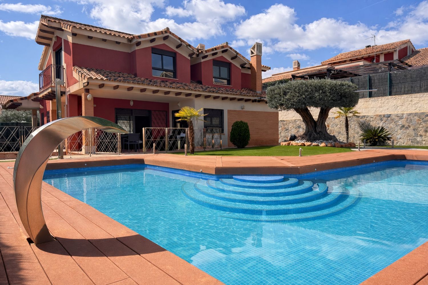 Casa independiente en Urb. el portón de los jerónimos Barrio La Ñora - Foto 1