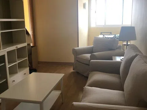 Piso en avenida del General Perón, 32