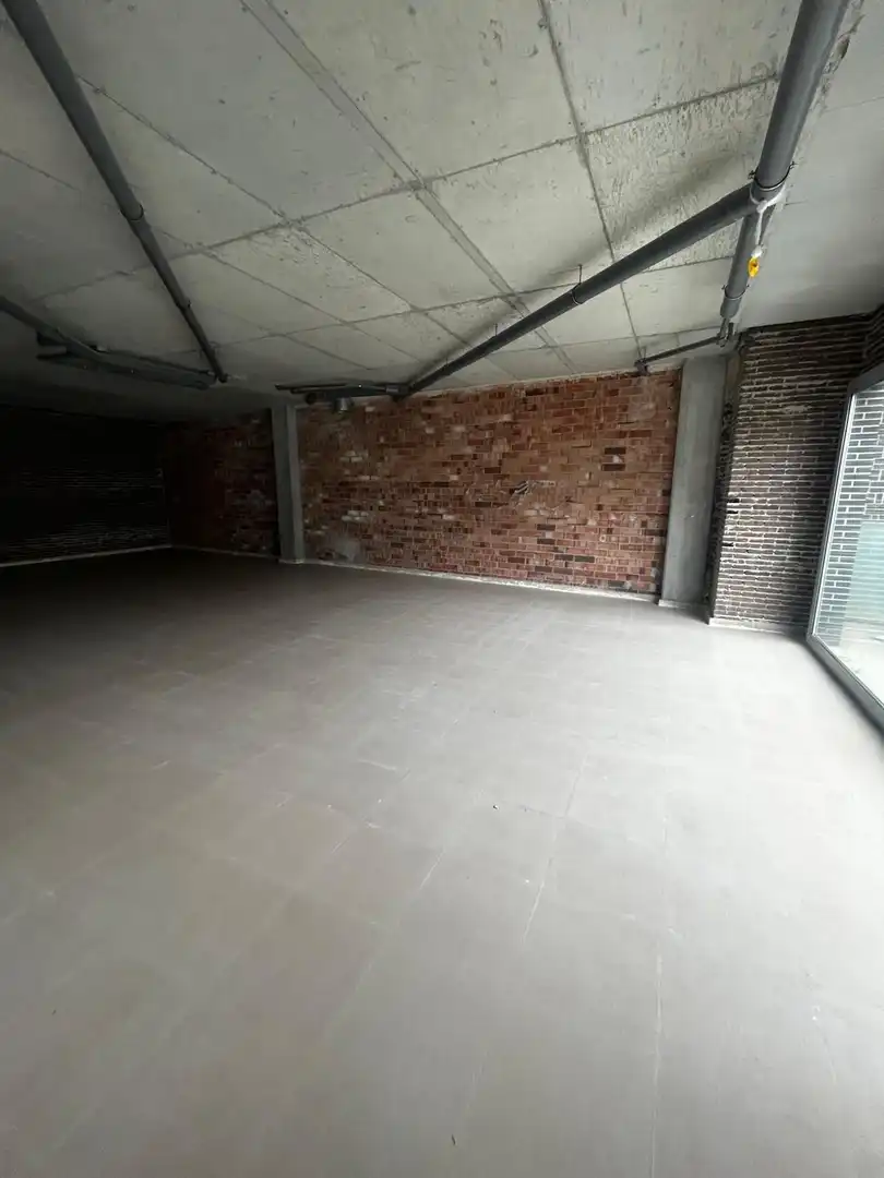 Local comercial en Cornellà de Llobregat - Foto 3