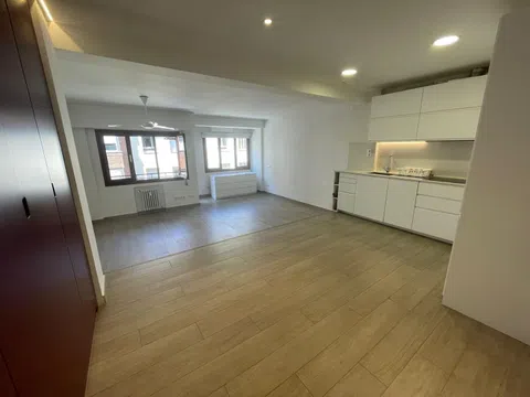 Estudio en calle de Meléndez Valdés, 5
