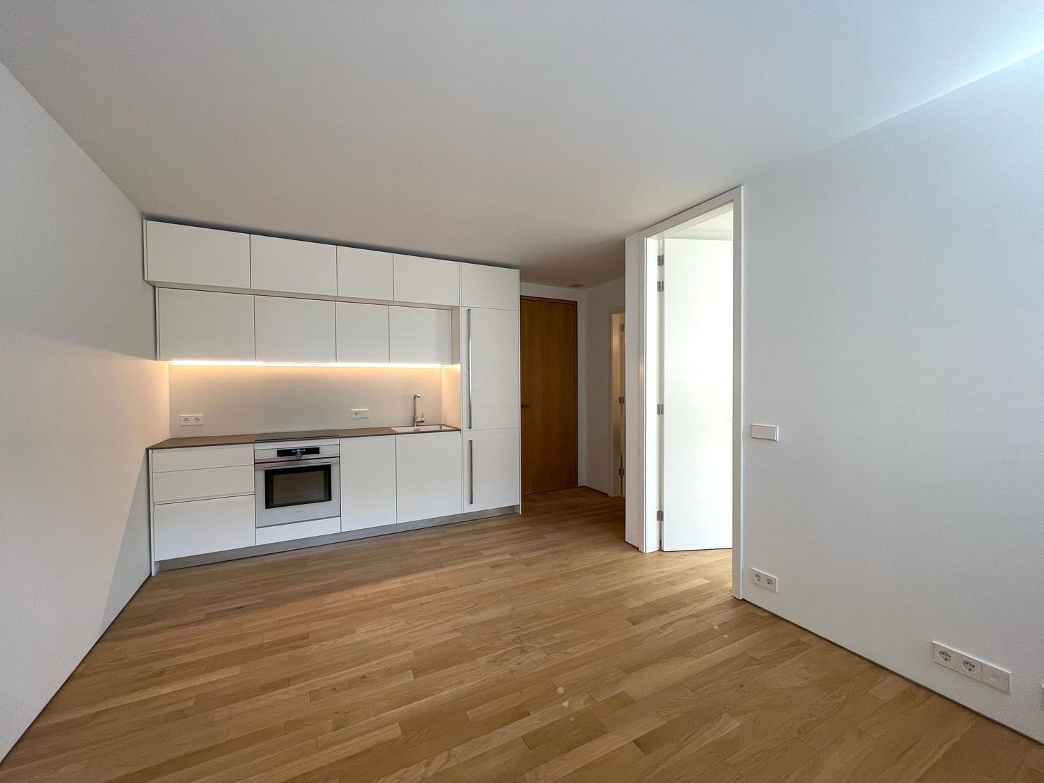 Estudio en calle de Javier Ferrero, 9 -13