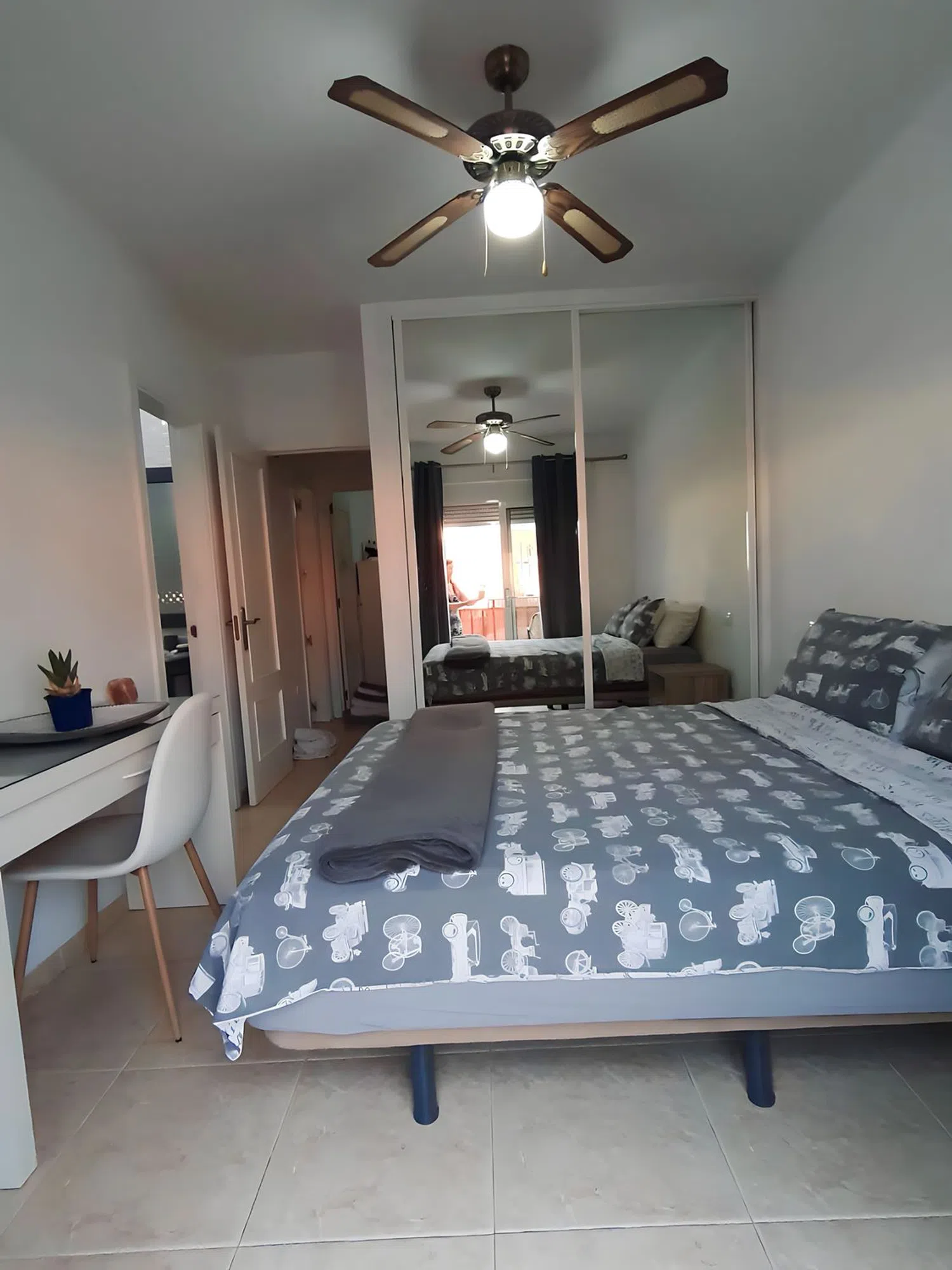 Chalet adosado en Barrio Playa del Duque - Foto 8