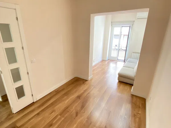 Alquiler de piso en Calle de Castelló, 116