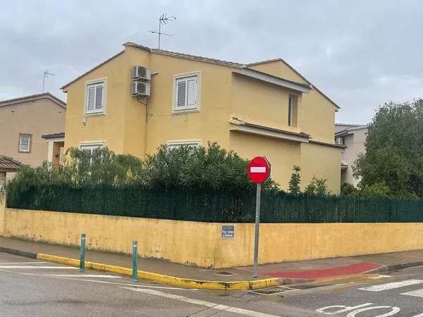 Casa o chalet independiente en Maria Zambrano, 3, Entrepinos, Entrepinos - Foto 1