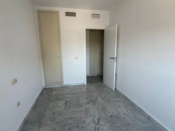 Piso en Avenida Concejal Alberto Jiménez-Becerril, 10 - Foto 3