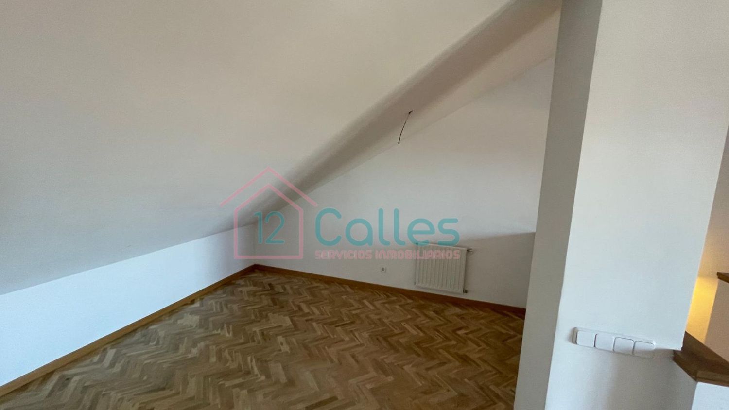 Chalet adosado en Calle Alhambra de Granada s/n, Nuevo Aranjuez-Ciudad de las Artes - Foto 31