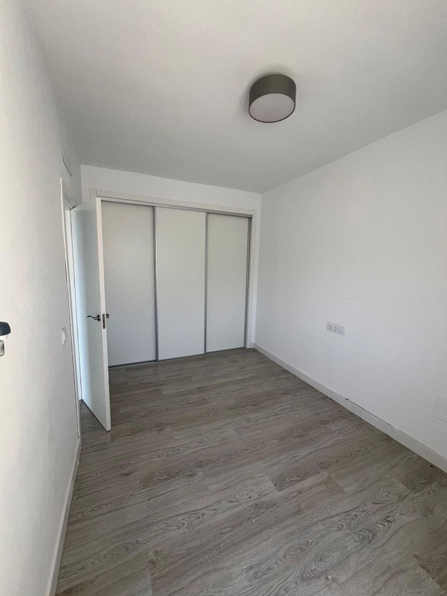 Piso en Avenida Juan Sebastián Elcano, 129 - Foto 7