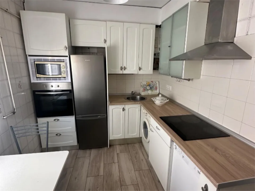 Piso en  Calle de Juan María Guelbenzu Kalea 15 - Foto 2