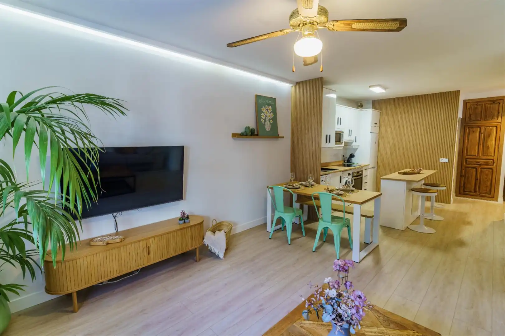 Casa adosada en  Avenida Juan Sebastián Elcano 7610 - Foto 3