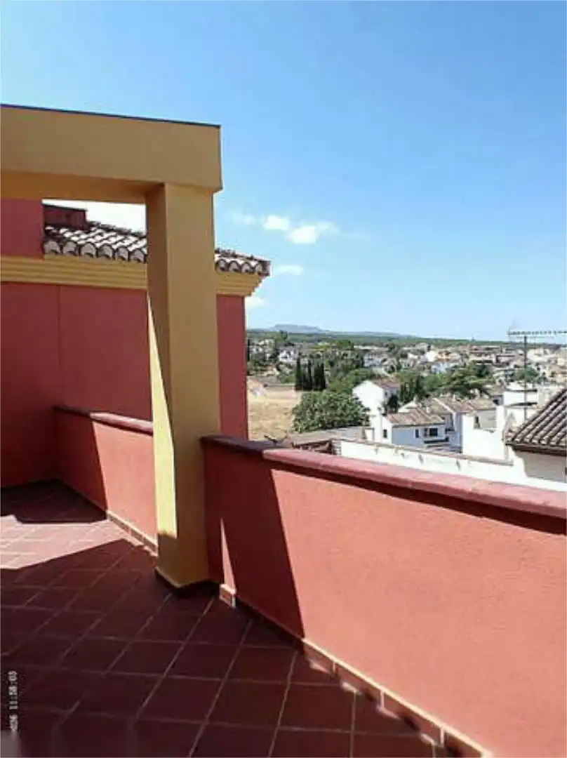 Piso en La Zubia - Foto 9