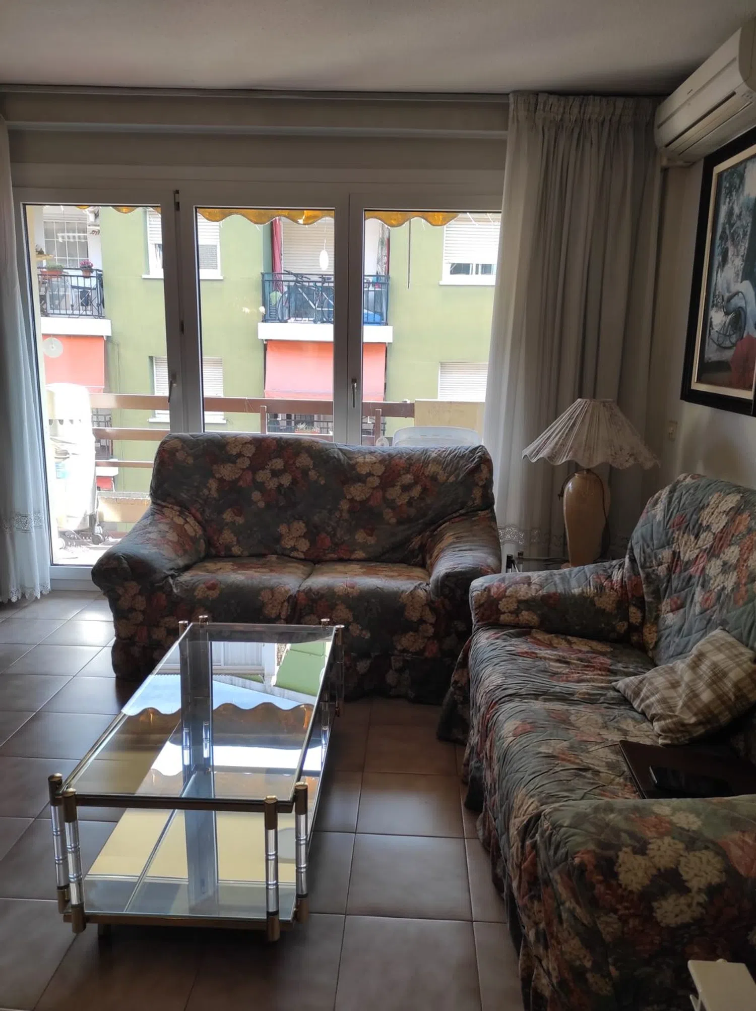 Piso en calle de l'Abat Escarré, 55 - Foto 1