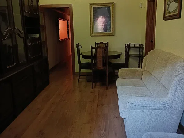 Piso en calle de Sigüenza, 100