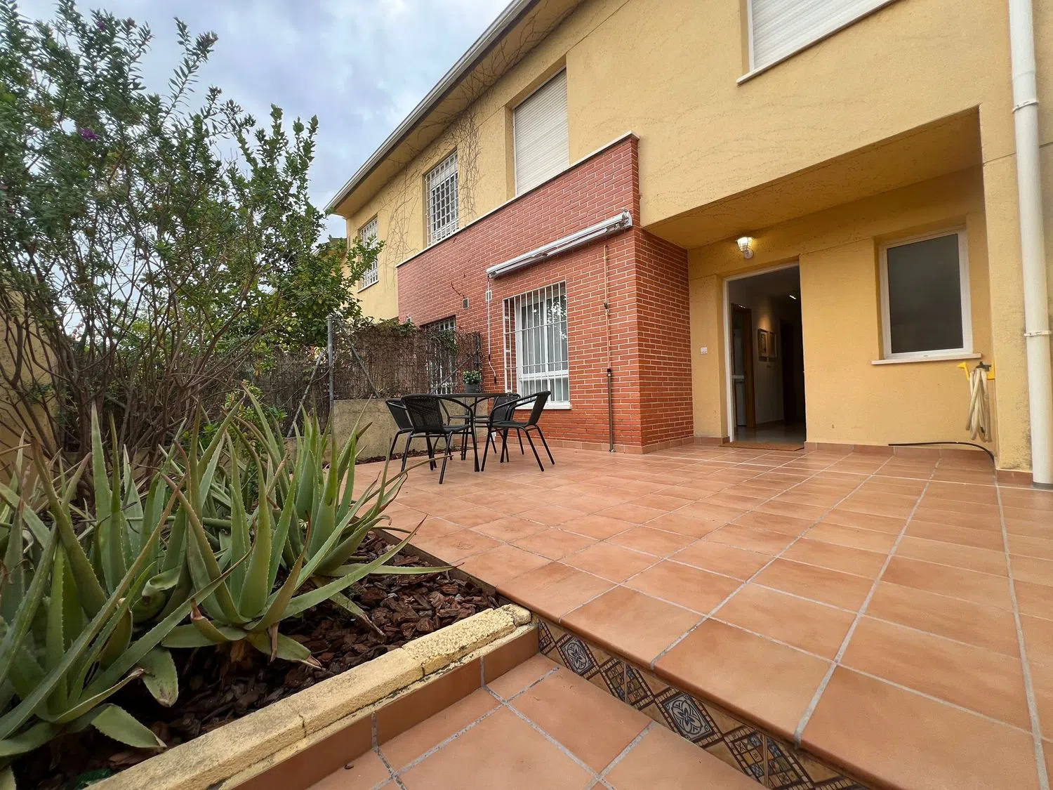 Chalet adosado en calle Rosalía de Castro, 169 - Foto 2