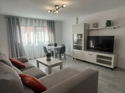 Piso en calle Salitre, 23