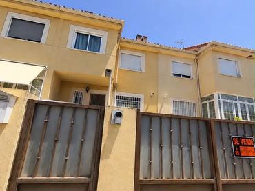 Chalet en  Calle Noblejas 10 - Foto 1