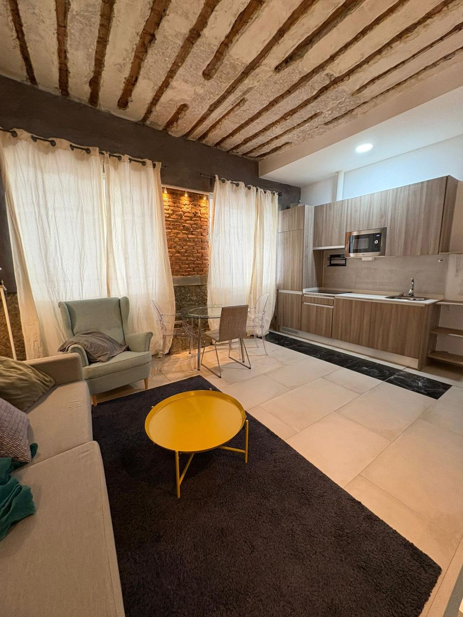 Piso en Calle Virtudes, Almagro - Foto 2