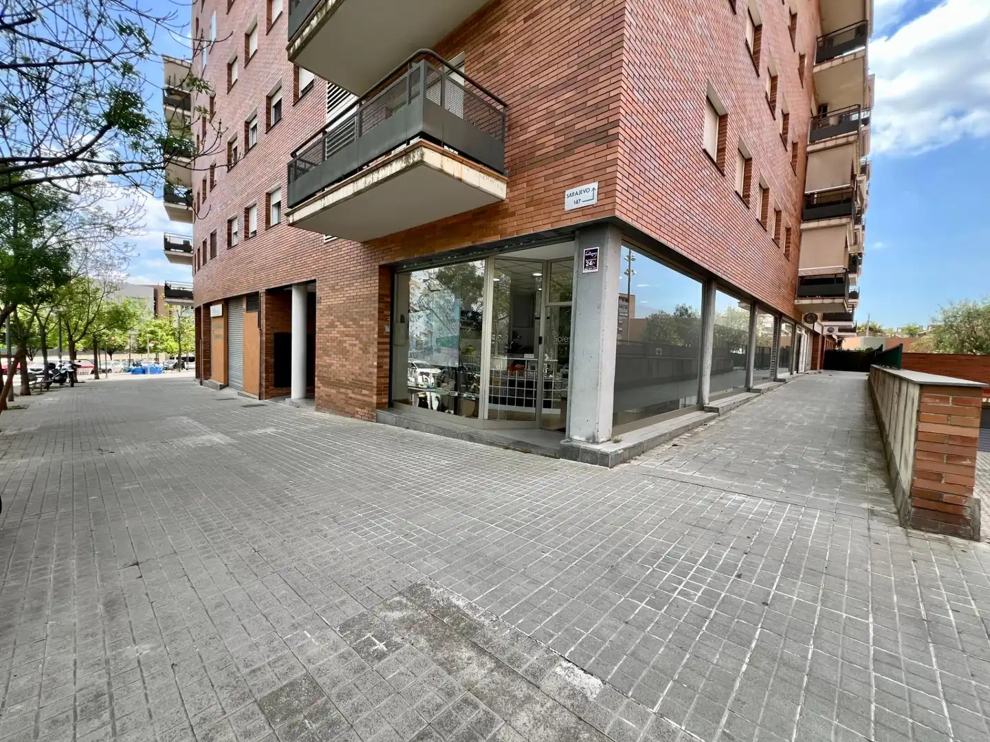 Local comercial en  Carrer SARAJEVO - Foto 14