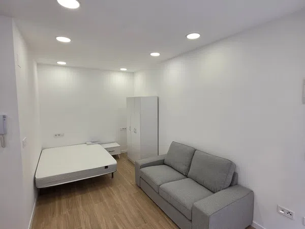 Estudio en Calle de Sant Antoni, Zona Centro, Zona Centro - Foto 2