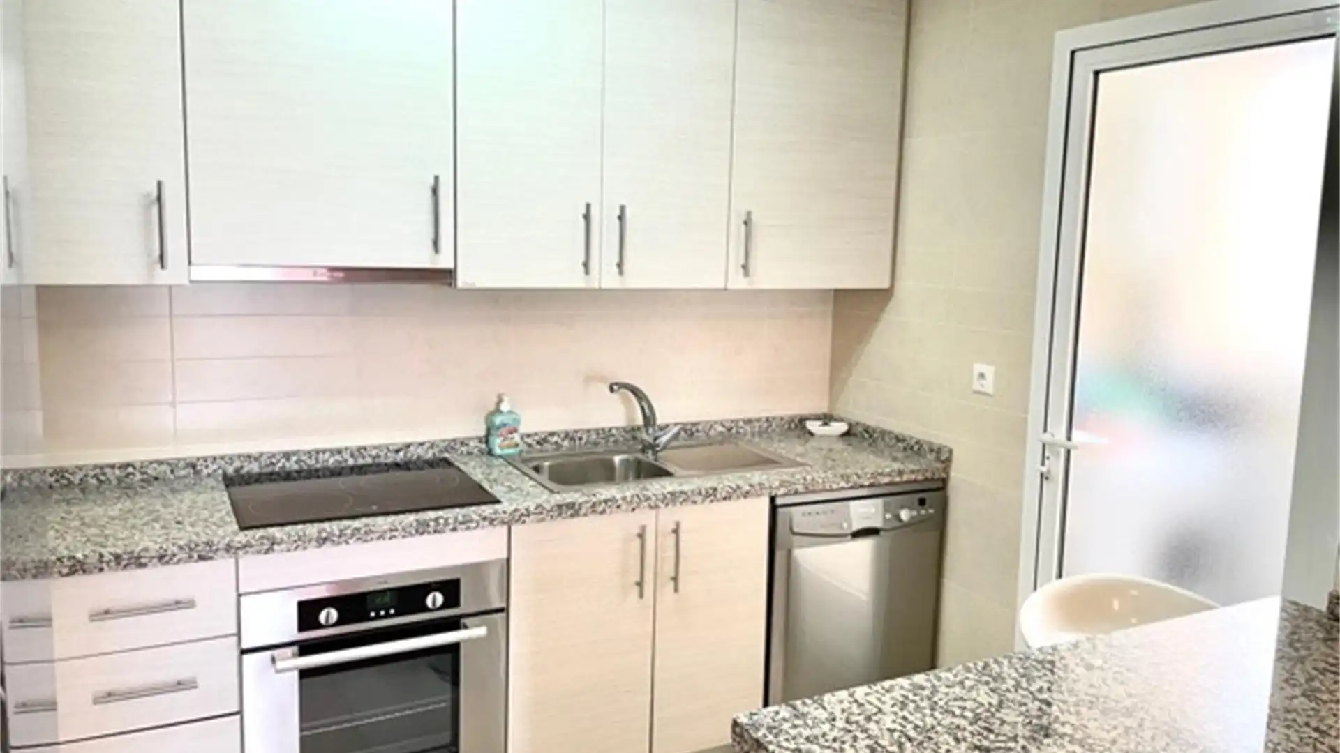 Piso en  Calle Presidente Adolfo Suárez 3 - Foto 16