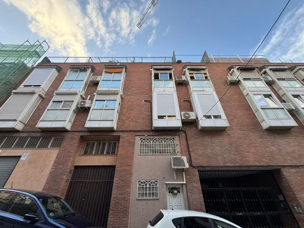 Piso en calle Santa Valentina, 5