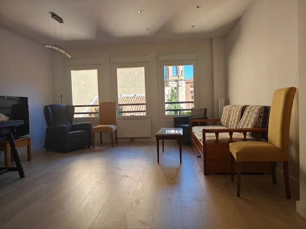 Piso en calle de Santiago Ramón y Cajal, 37