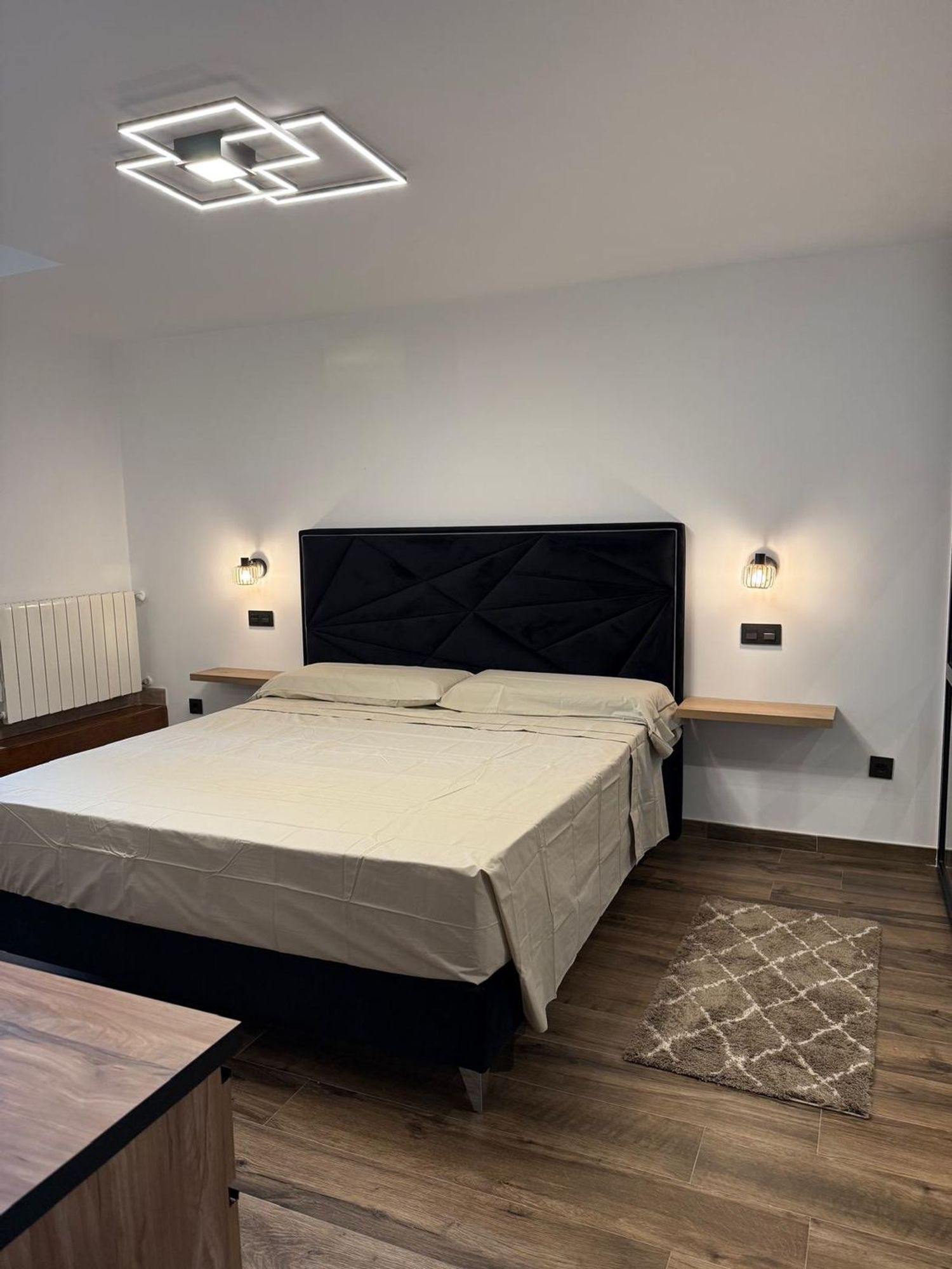 Chalet adosado en calle Bucarest, 30 - Foto 2