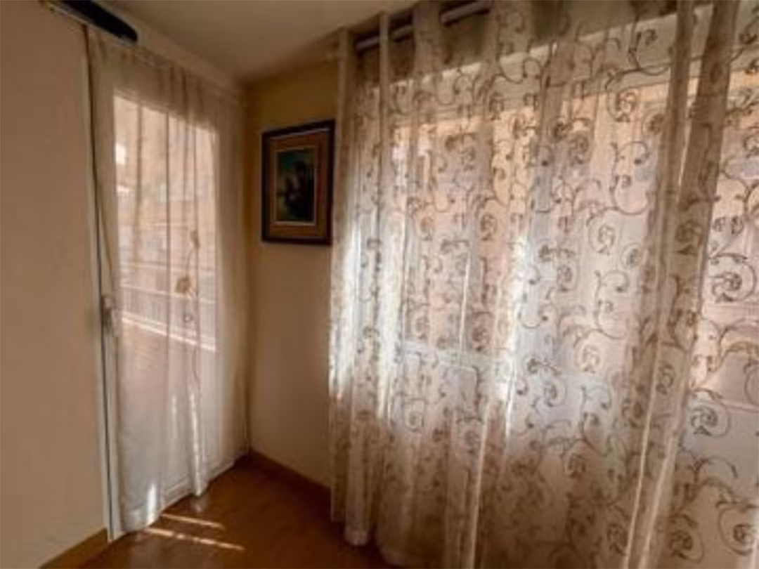 Piso en  Carrer Sidi-Ifni 11 - Foto 2