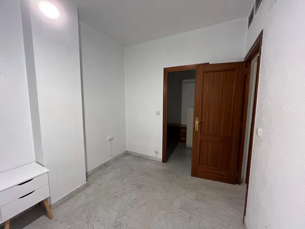 Piso en Calle Camilo José Cela, 5, Buhaira - Huerta del Rey - Foto 4