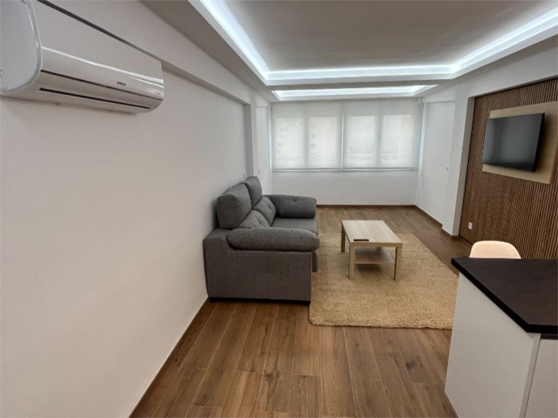 Piso en  Carrer de Saridakis 24 - Foto 2