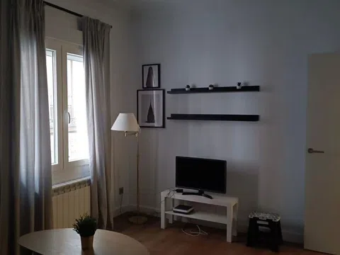 Piso en calle de la Cera, 2