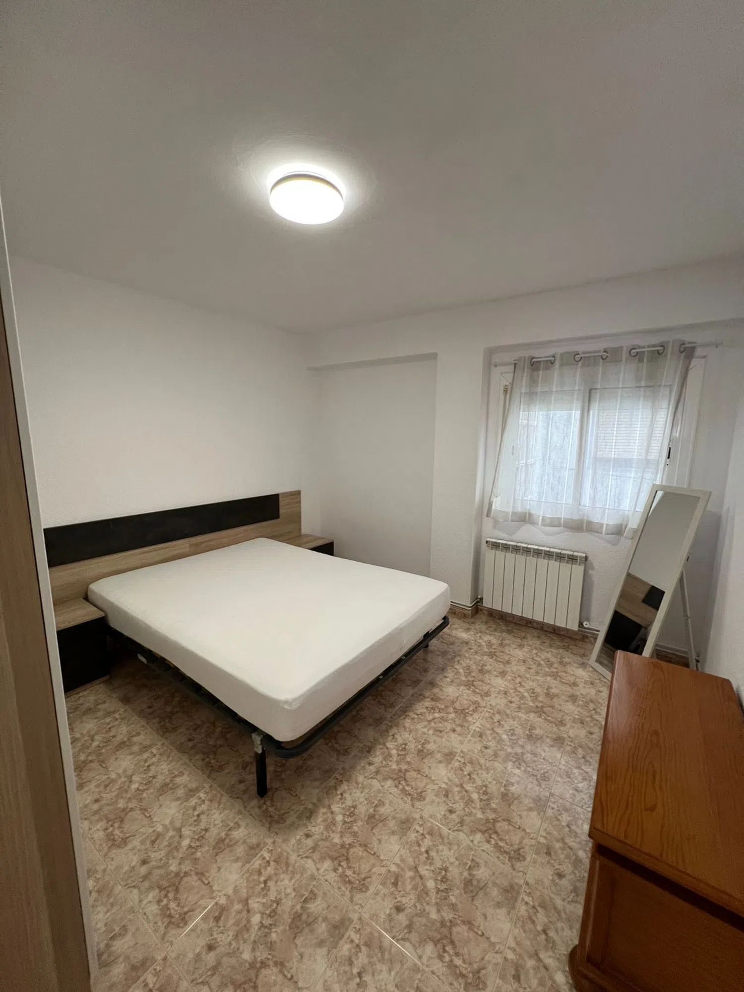 Piso en calle de Ramón Salanova, 6 - Foto 4