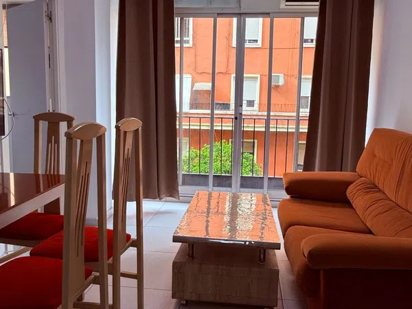 Piso en calle de Burgos, 3