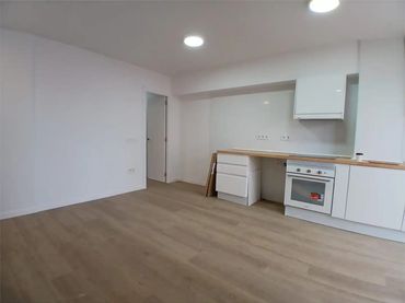 Piso en  Carrer de Ciril Amorós 28 - Foto 2