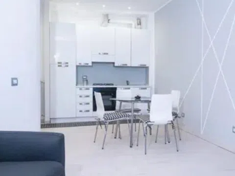 Estudio en calle de fontanella, 11