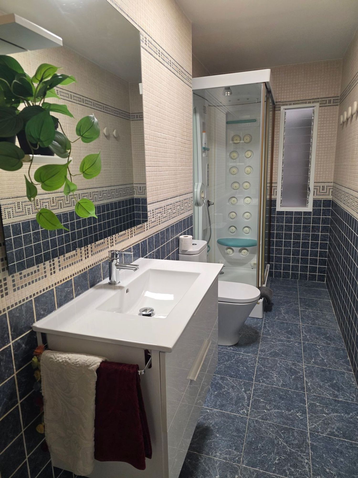 Piso en avenida de los Reyes de España, 26 - Foto 5