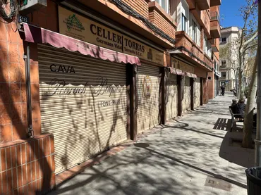 Local comercial en  Carrer d'Àngel Guimerà 20 - Foto 2