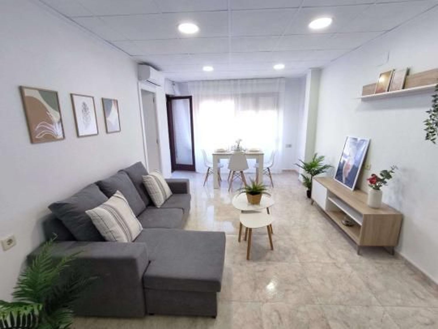 Piso en calle Matachel, 13